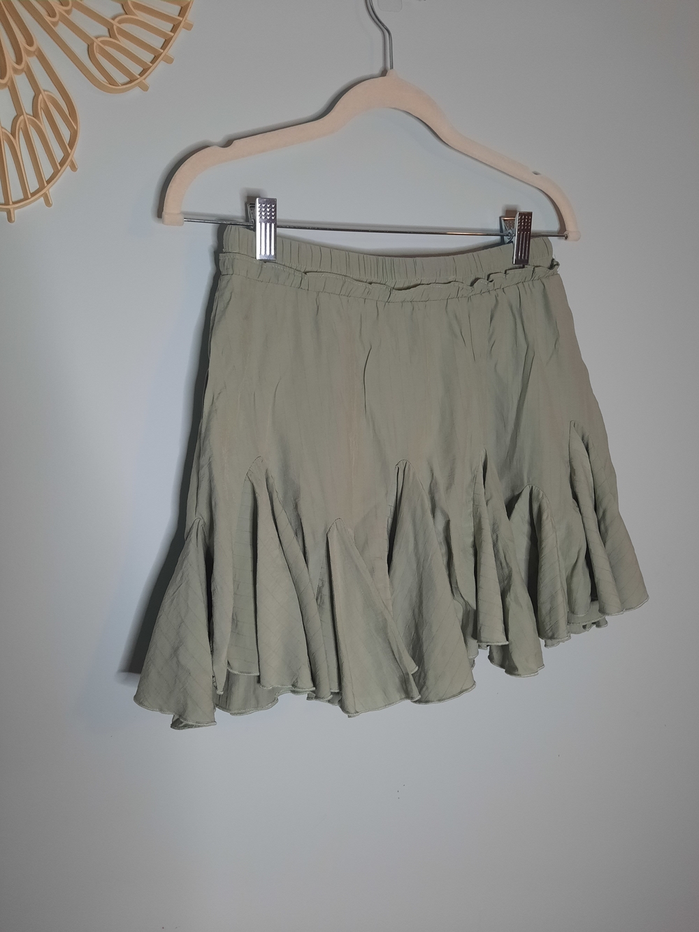 Sz Small, Light Sage Green Ruffle Hem Mini Skirt, Flowy, Flirty, Summer, Spring - Picture 5 of 5